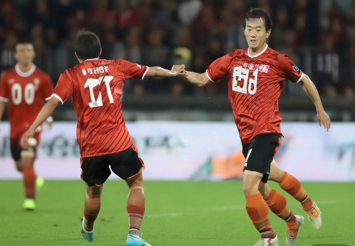 冈山绿队对大宫松鼠：日本足球魅力四射的对决解析